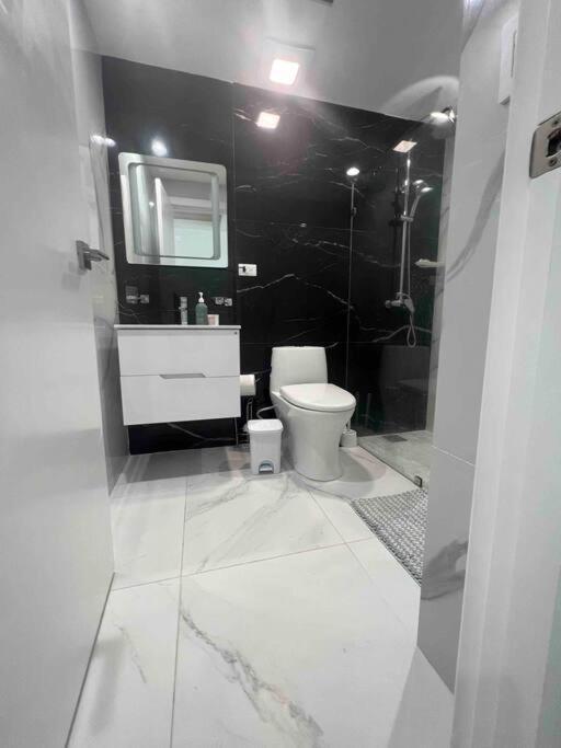 Bueno Paradise Condo In Marbella خوان دوليو المظهر الخارجي الصورة